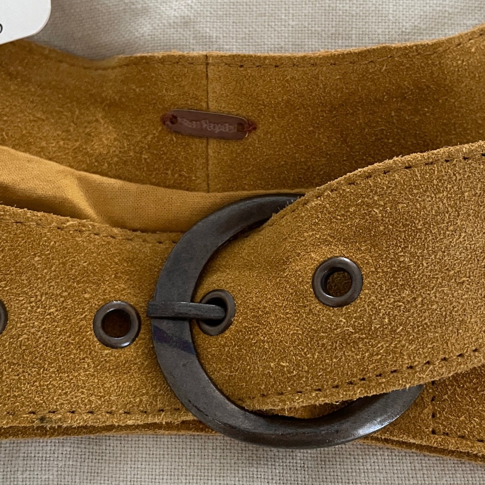 Free People Beacon real suede harness as seen on tv L mustard new - Picture 8 of 11